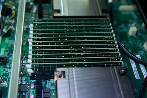 Kingston Server Premier 24GB 5600MT/s DDR5 ECC Reg CL46 DIMM 1Rx8 Micron B Renesas - KSM56R46BS8PMI-24MBI Bild 7