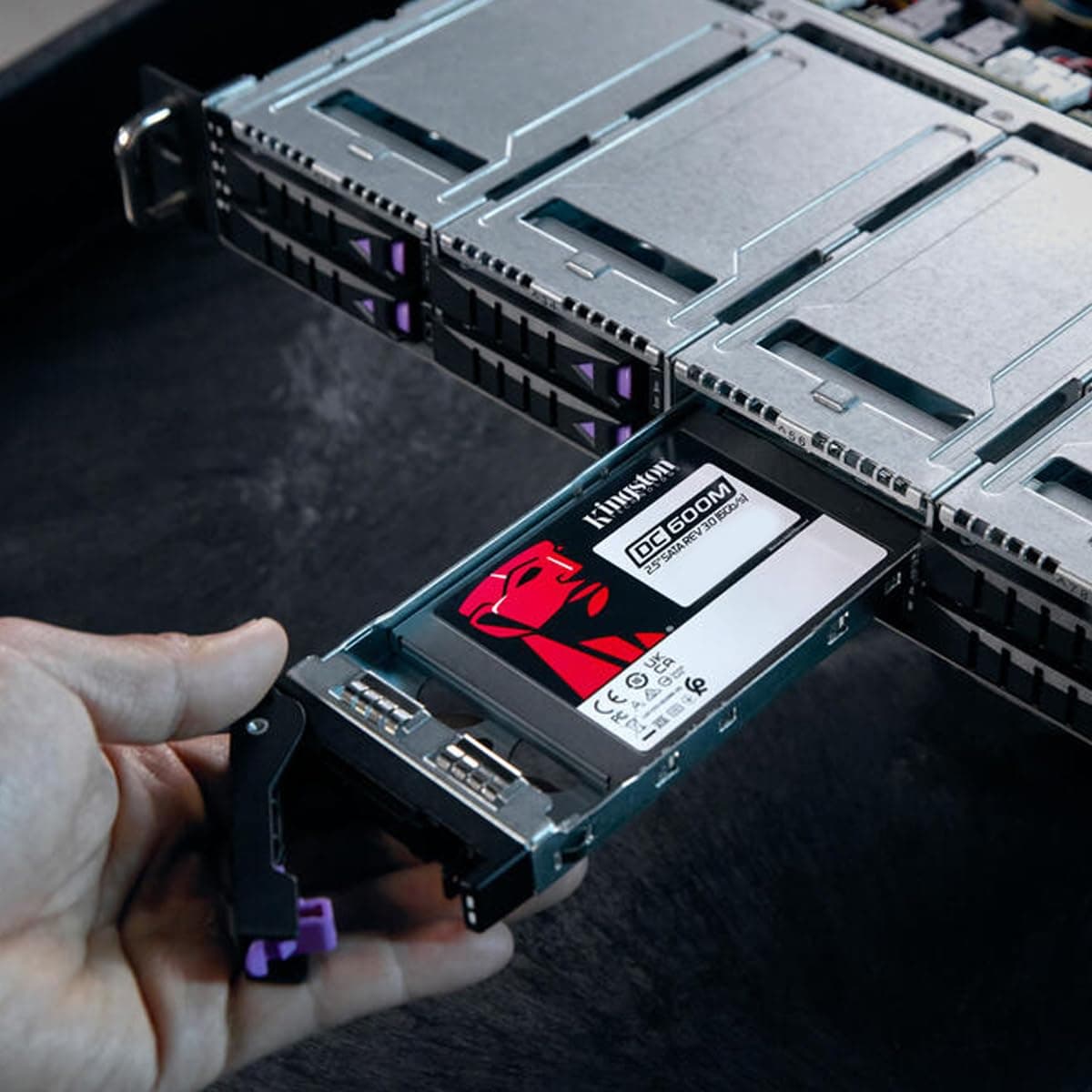 Kingston DC600M SSD 2.5” 960GB (gemischte Nutzung) Enterprise SATA SSD - SEDC600M/960G Bild 6