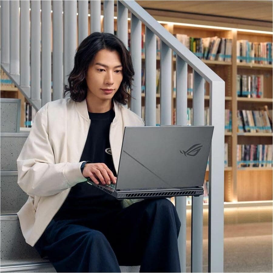 ASUS ROG Strix G16 (2025) Gaming Notebook, 16 Zoll ROG Nebula 16:10 2.5K 240Hz/3ms, NVIDIA GeForce RTX 5070 Ti, AMD Ryzen 9 9955HX3D, 32GB DDR5-5600, 1TB PCIe e Gen 4 SS D, Wi-Fi 6E, Win 1 1 Stück R9 X3D | RTX5070 Ti Bild 2