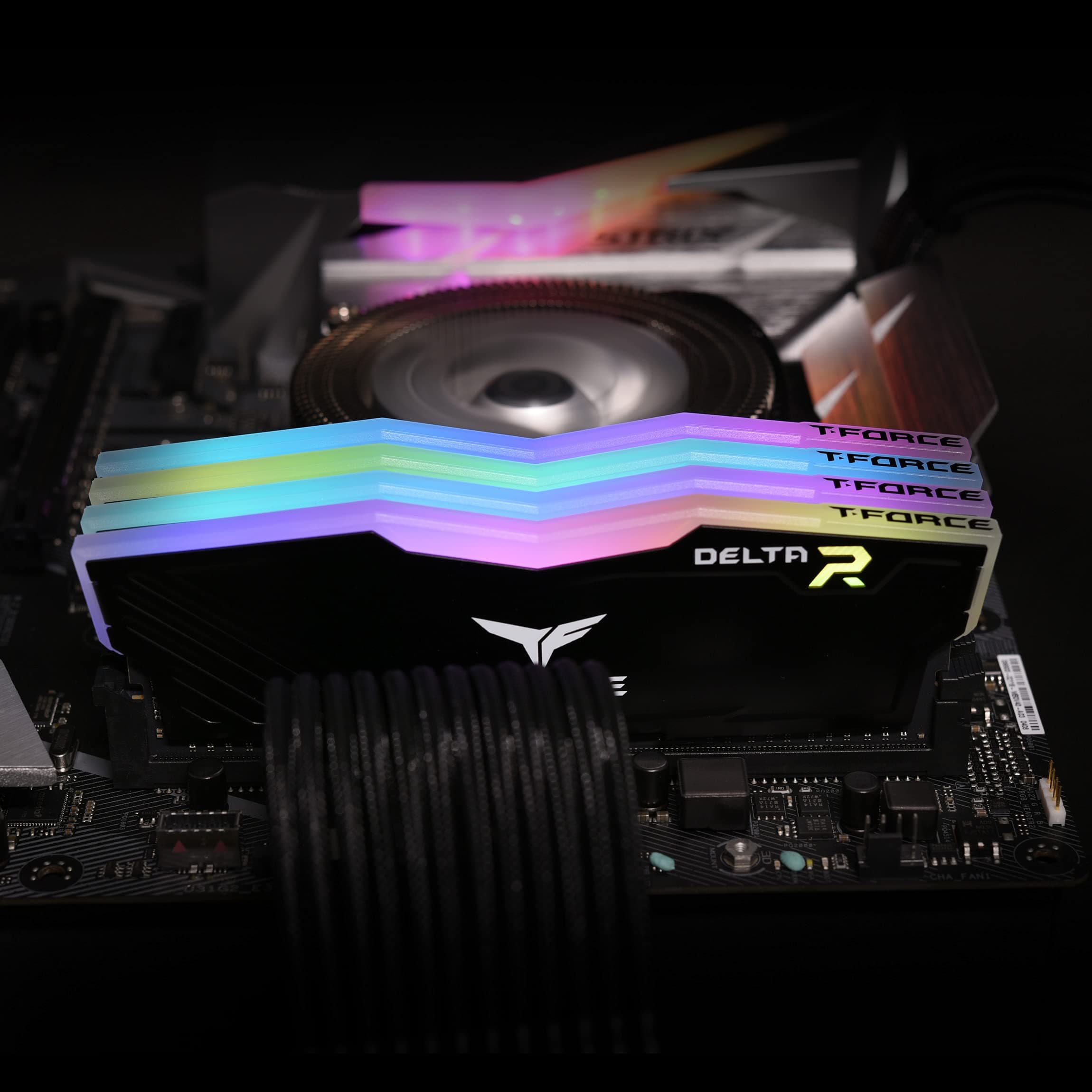 TEAMGROUP Team T-Force Delta RGB DDR4 Gaming Memory, 2 x 8 GB, 3600 MHz, 288 Pin DIMM, Black 16GB (8GBx2) - 3600MHz C18 Black Bild 7