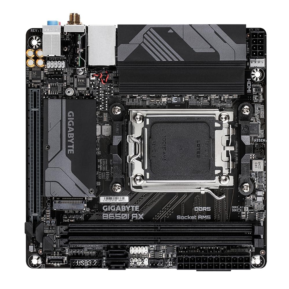 GIGABYTE B650I AX Mainboard - AMD Ryzen 9000er-Serie, 5+2+1 Phasen VRM, bis zu 6400 MHz DDR5 (OC), 1xPCIe 4.0 M.2, 2,5 GbE LAN, WiFi 6E, USB 3.2 Gen 2 Bild 7