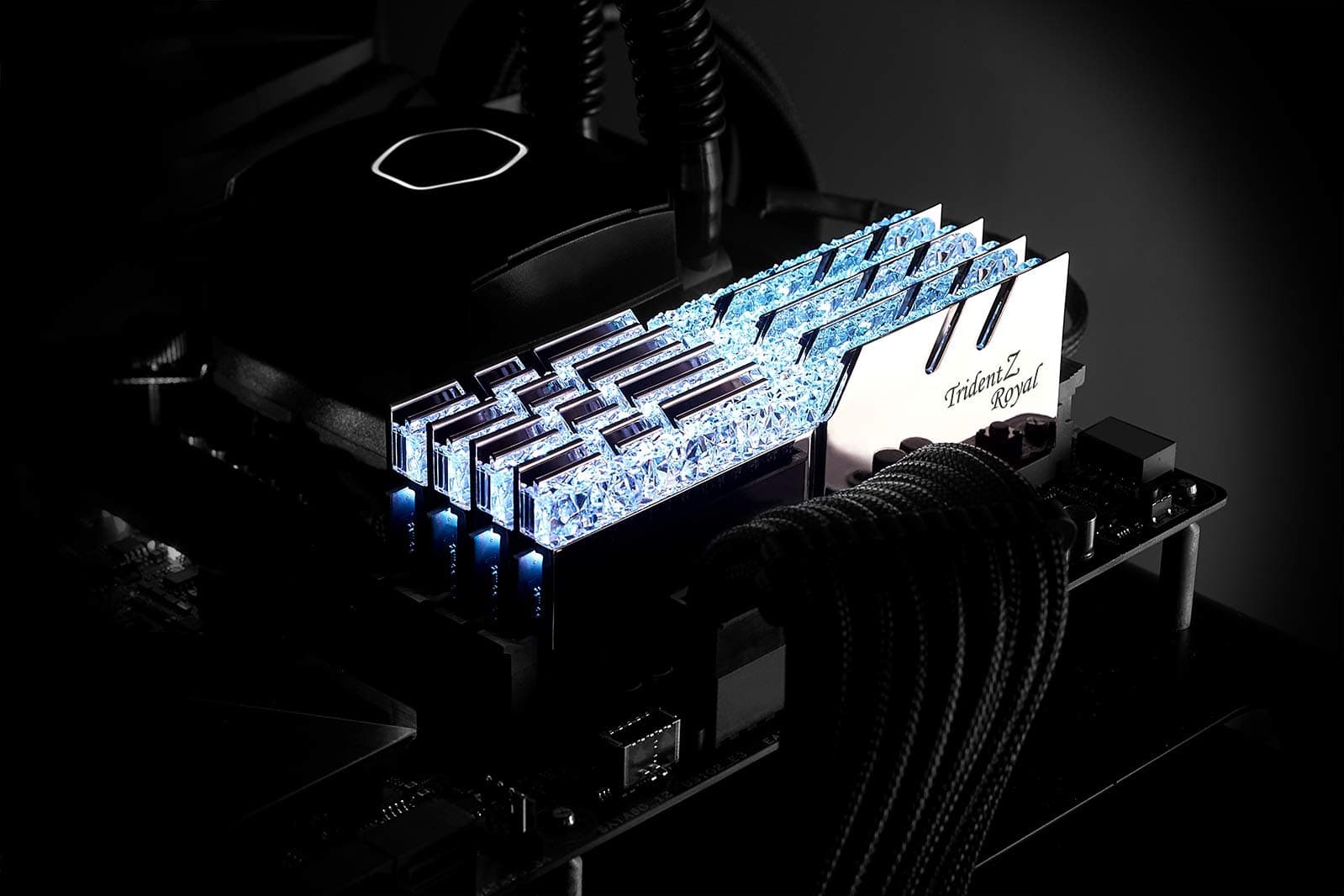 G.SKILL 32GB DDR4 Trident Z Royal Silver 3600Mhz PC4-28800 CL16-19-19-39 1.35V Dual Channel Kit 2x16GB Bild 5