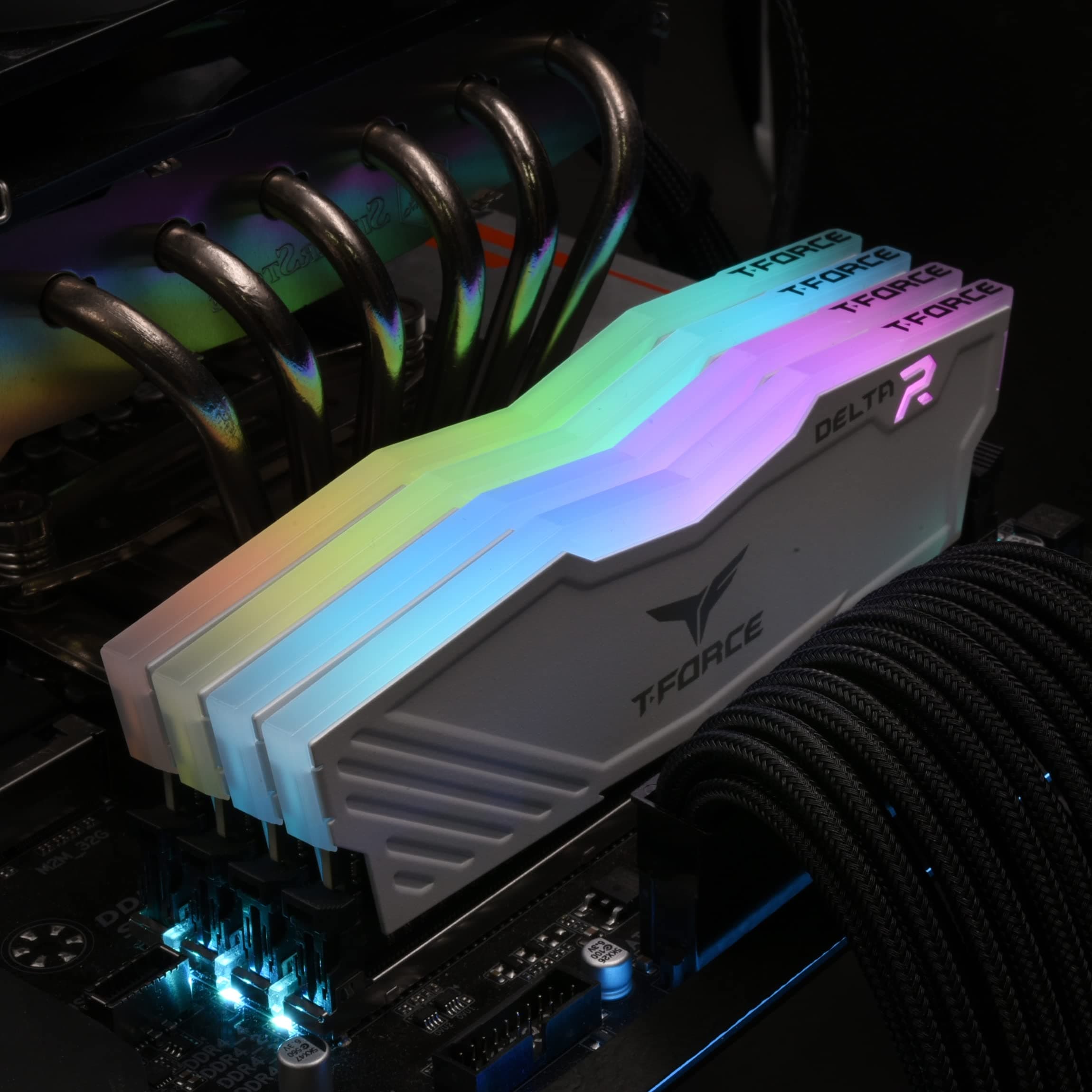 TEAMGROUP Team T-Force Delta RGB DDR4 Gaming Memory, 2 x 8 GB, 3600 MHz, 288 Pin DIMM, White 16GB (8GBx2) - 3600MHz C18 weiß Bild 5