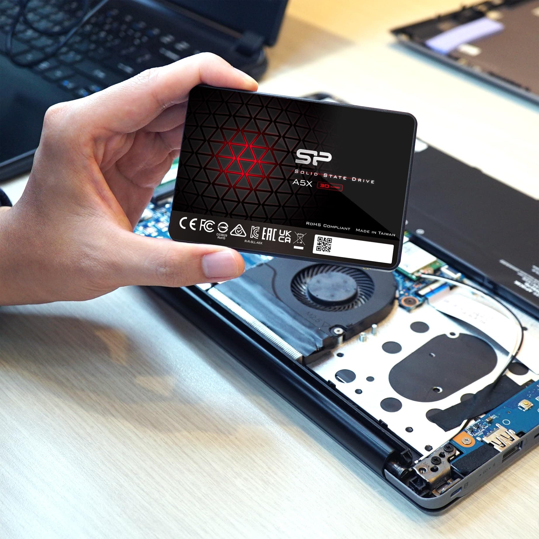 Silicon Power 256GB SSD 3D NAND A5X SLC Cache Performance Boost SATA III 2.5" 7mm (0.28") Internal Solid State Drive (SP256GBSS3A55S25AY) Bild 5