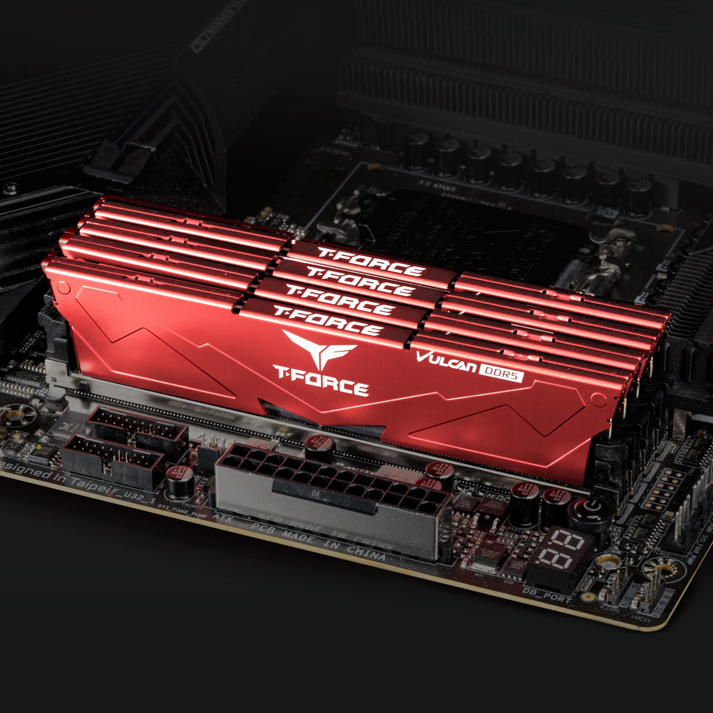 TEAMGROUP RAM Team D5 6400 32GB C40 Vulcan Red K2 2x16GB 6400 MHz CL 40-40-40-84 rot Bild 3