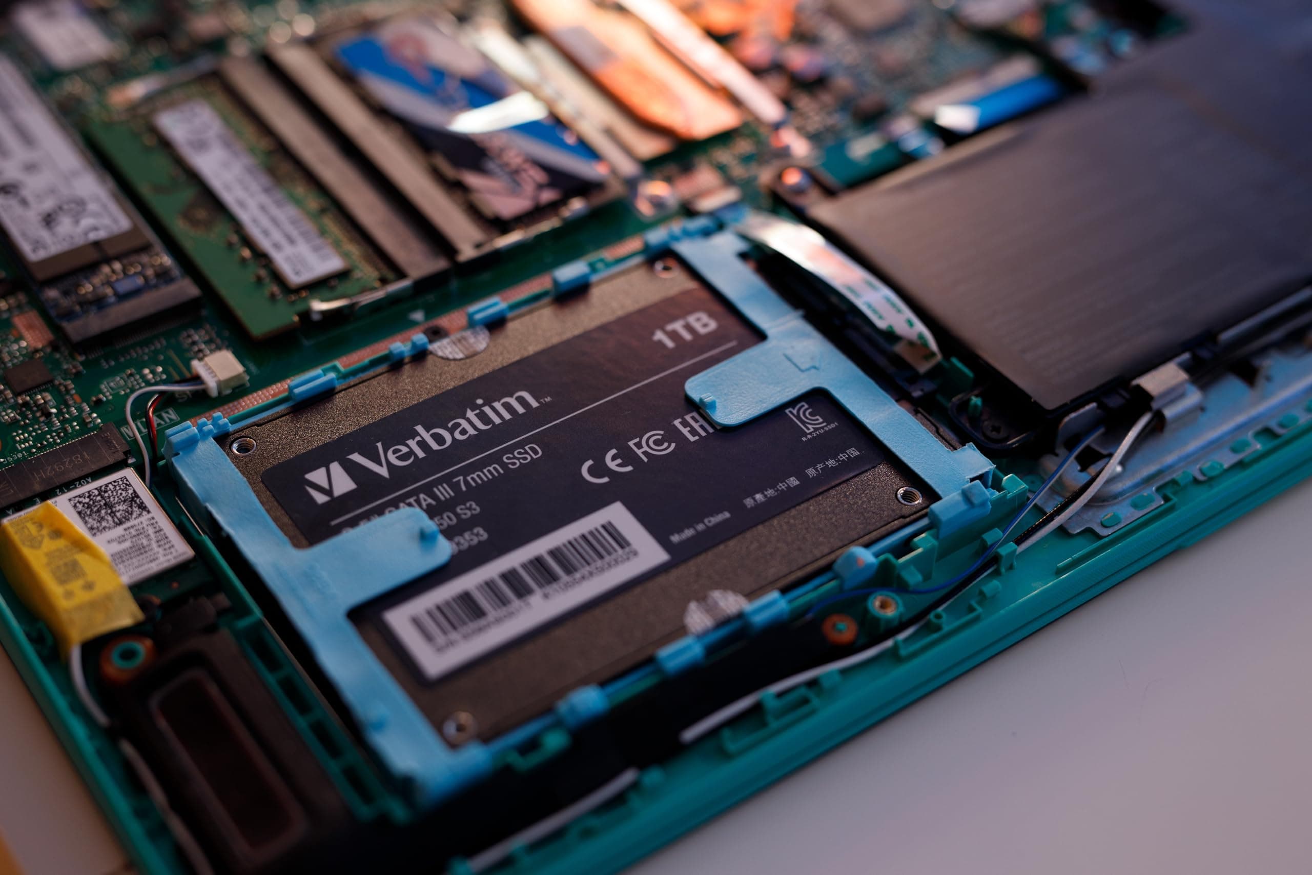 Verbatim Vi550 S3 SSD 1 TB, internes 2,5" SATA III SSD-Laufwerk mit 3D-NAND-Technologie, bis zu 550 MB/s Lesegeschwindigkeit, ideal für PC und Notebook, schwarz Bild 5