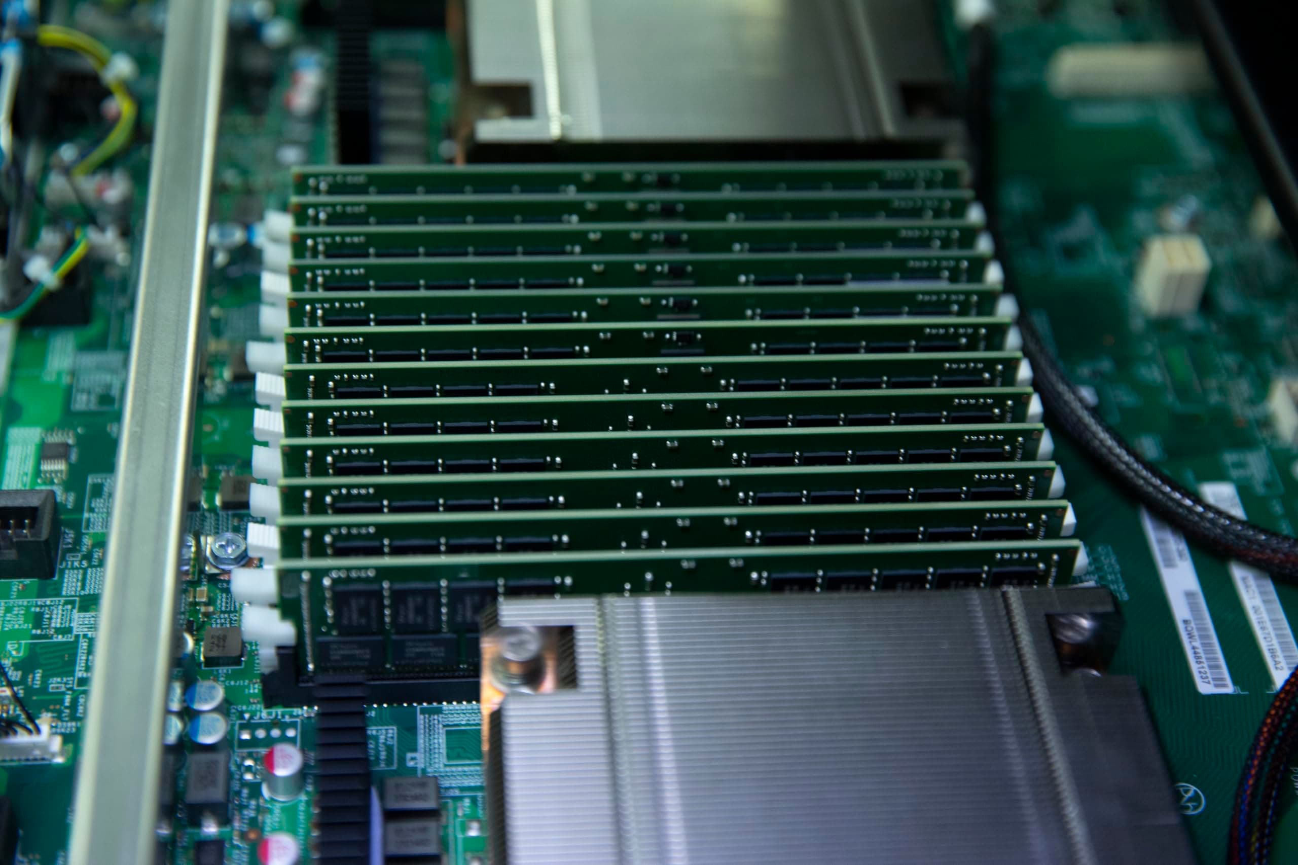 Kingston Server Premier 24GB 5600MT/s DDR5 ECC Reg CL46 DIMM 1Rx8 Micron B Renesas - KSM56R46BS8PMI-24MBI Bild 8