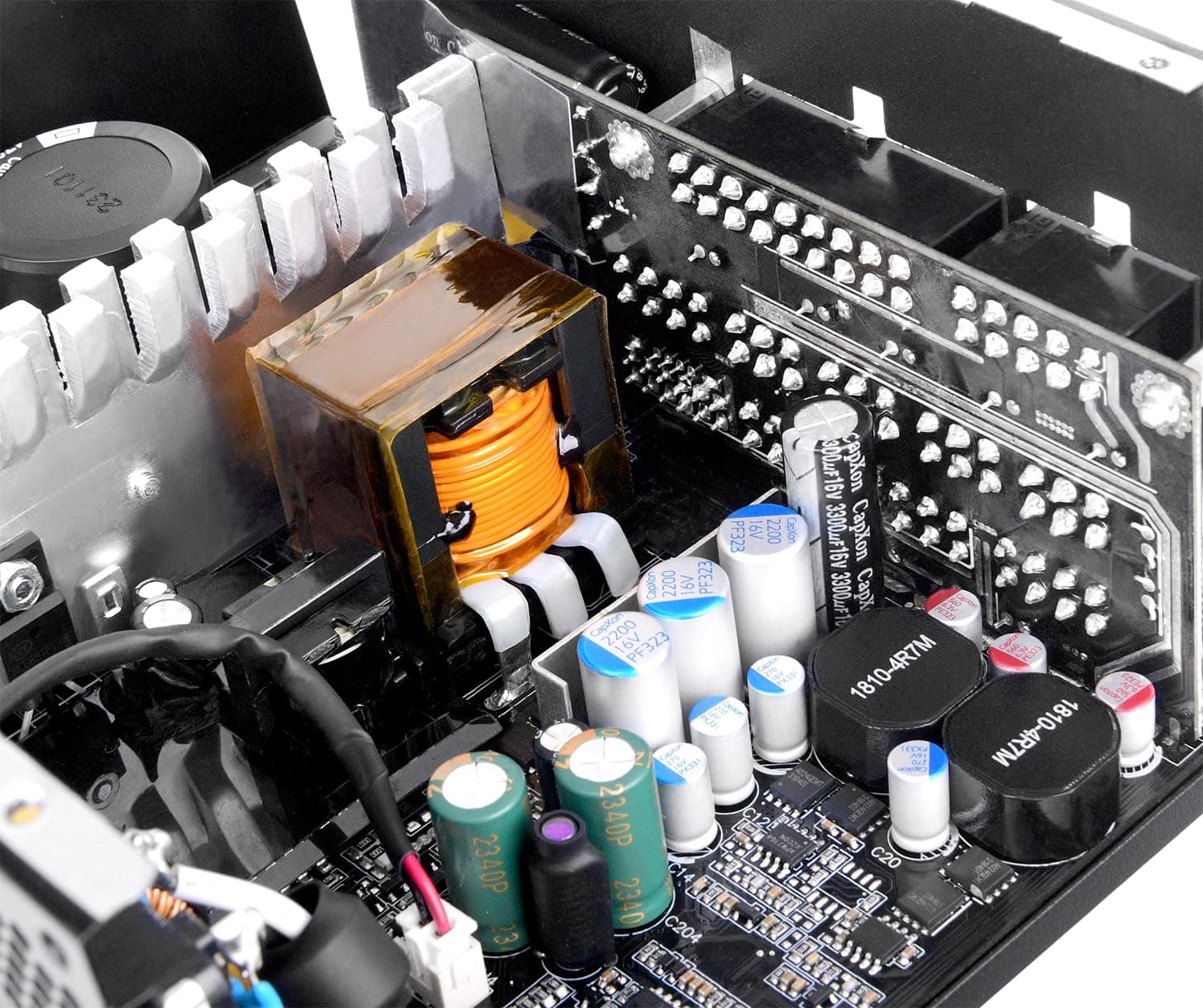 Thermaltake Toughpower GT 850W Netzteil | ATX 3.1 | 80 Plus Gold | vollmodular | PCIe 5.1 12V-2x6 (12+4) | Smart Zero Fan sehr leise | 5 Jahre Garantie | Schwarz Bild 3