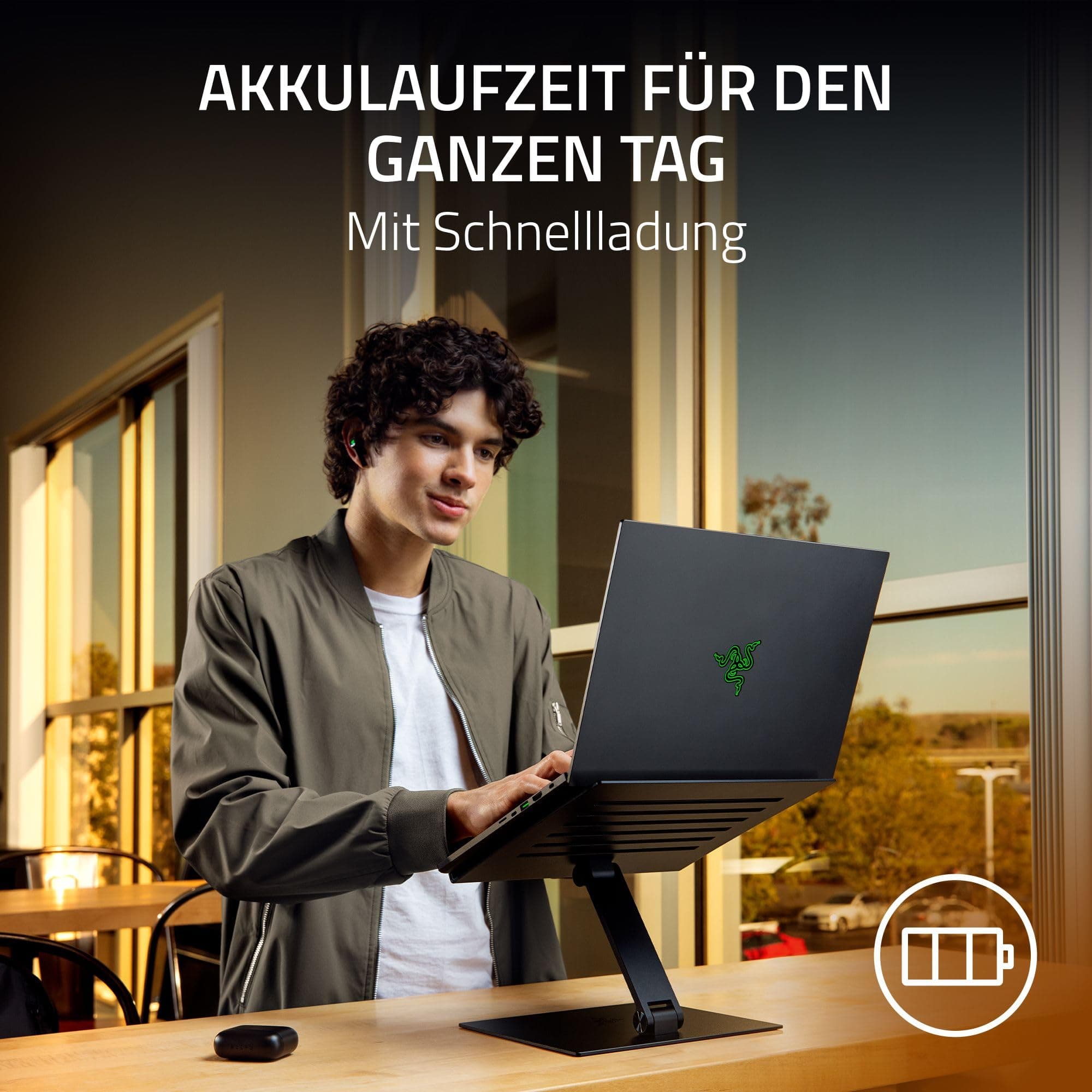 Razer Blade 14 (2025) - 14 Zoll Gaming-Laptop - NVIDIA RTX 5070 - AMD Ryzen AI 9 365-14" 3K 120Hz OLED Display - 16 GB LPDDR5X 8000 MHz - 1 TB SSD - QWERTZ DE-Layout | Mercury RTX 5070 | 16 GB | 1 TB | Mercury Bild 8
