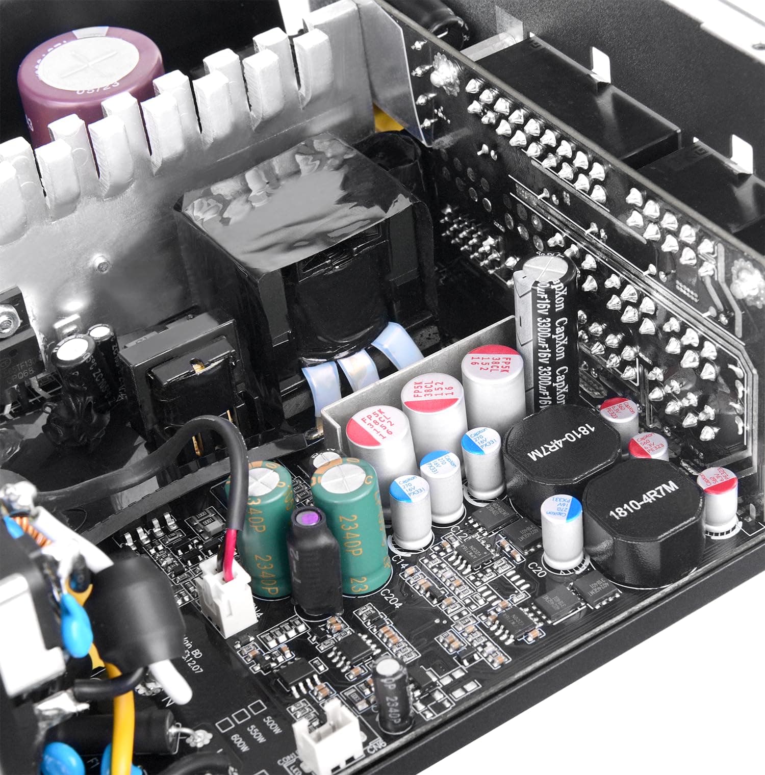 Thermaltake Germanium Pro RGB 750W Netzteil | ATX 3.1 | 80 Plus Gold | vollmodular | PCIe 5.1 12V-2x6 (12+4) | ARGB Lüfter 7 Farben | Smart Zero Fan | 5 Jahre Garantie 750 Watt Bild 8